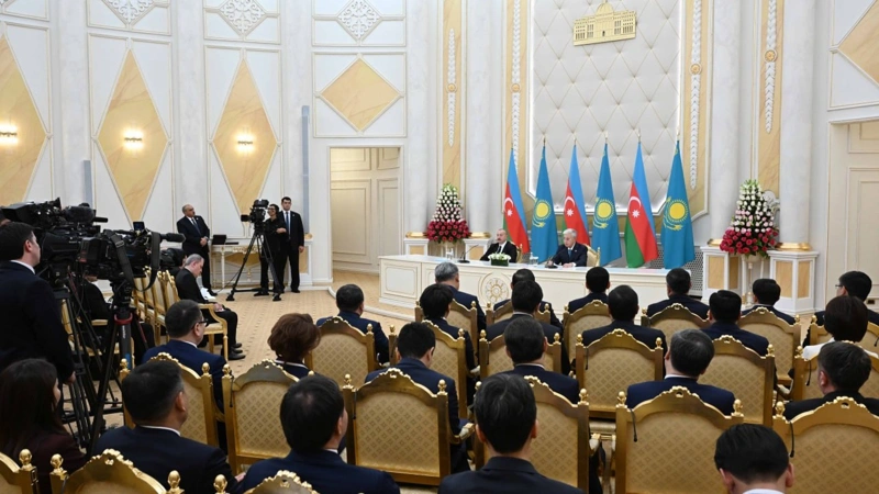 Состоялся брифинг президентов Казахстана и Азербайджана