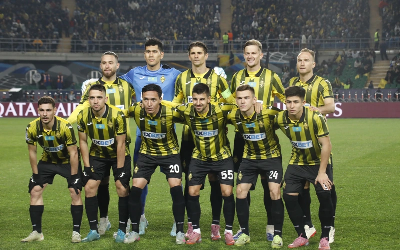 "Кайрат" и "Пафос" 