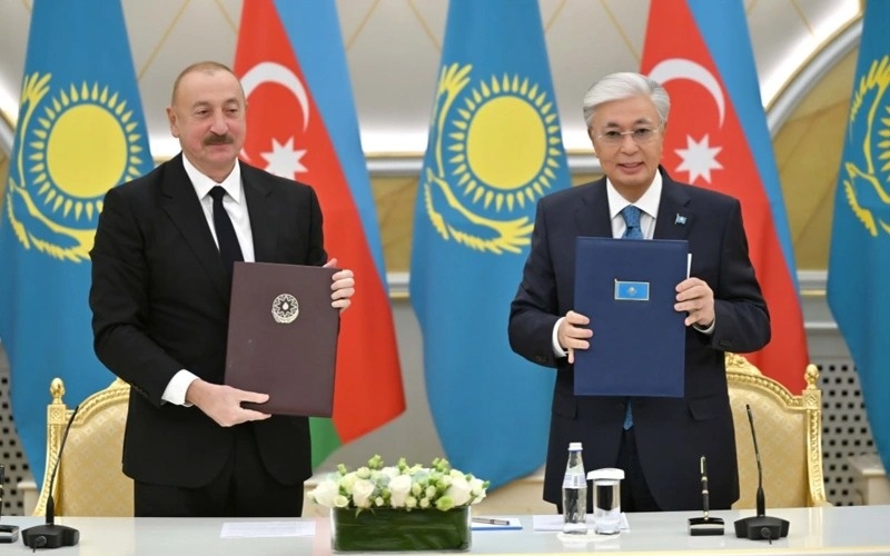 President Tokayev, Aliyev sign bilateral documents after talks in Astana