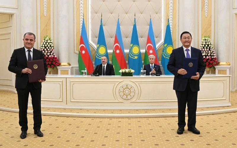 President Tokayev, Aliyev sign bilateral documents after talks in Astana