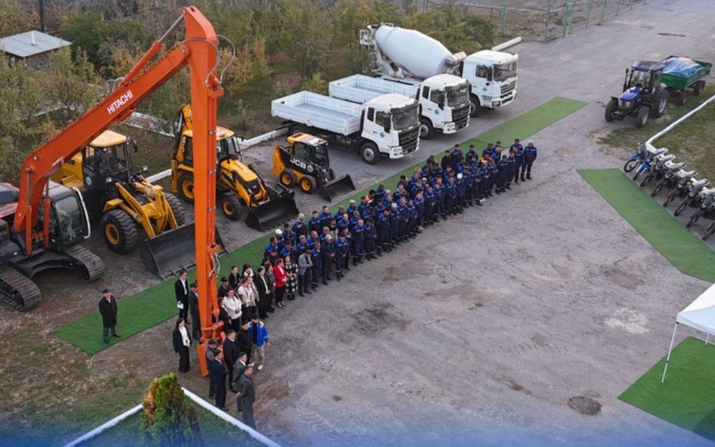 Almaty oblysynyń sý sharýashylyǵy qyzmetkerlerine jańa arnaıy tehnıka tabystaldy