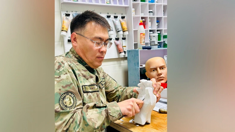 Как реставратор Руслан Шектибаев оживляет прошлое в диорамах и макетах