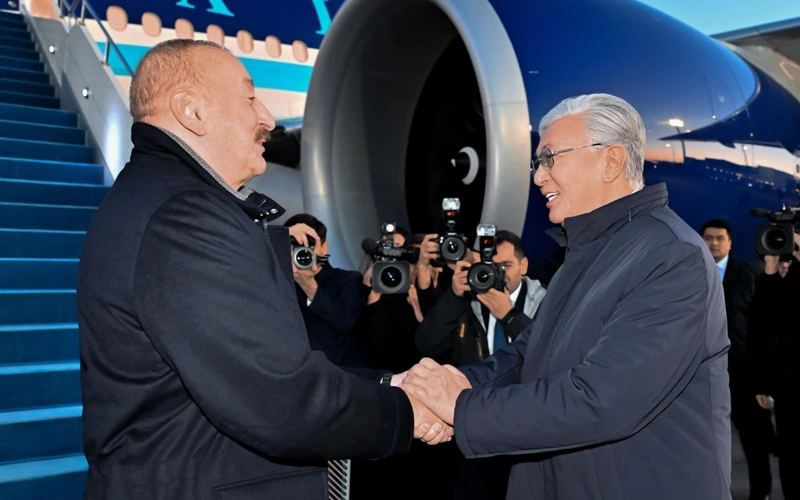 Kassym-Jomart Tokayev bids farewell to Ilham Aliyev at Astana airport