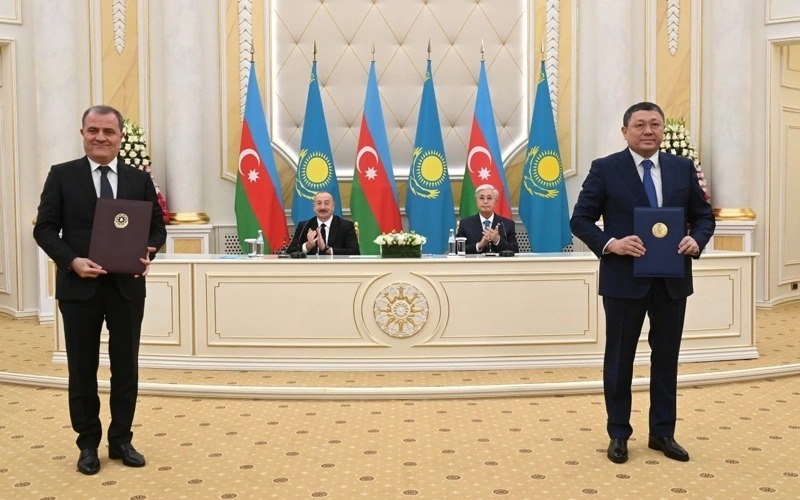 ҳужжатларни имзолаш маросими