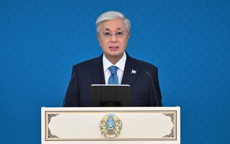 Мемлекет Президент наградил главу KIA Corporation орденом «Достық» II степенителекөпір арқылы KIA Qazaqstan автомобиль зауытын ашты 