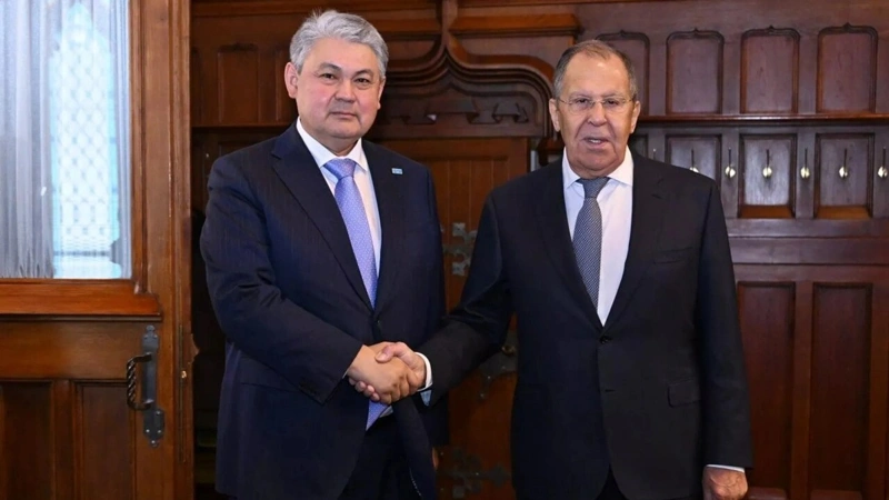 Yermek Kosherbayev, Sergey Lavrov
