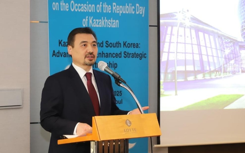Kazakhstan's Republic Day roundtable held in Seoul Kazakhstan's Republic Day roundtable held in Seoul