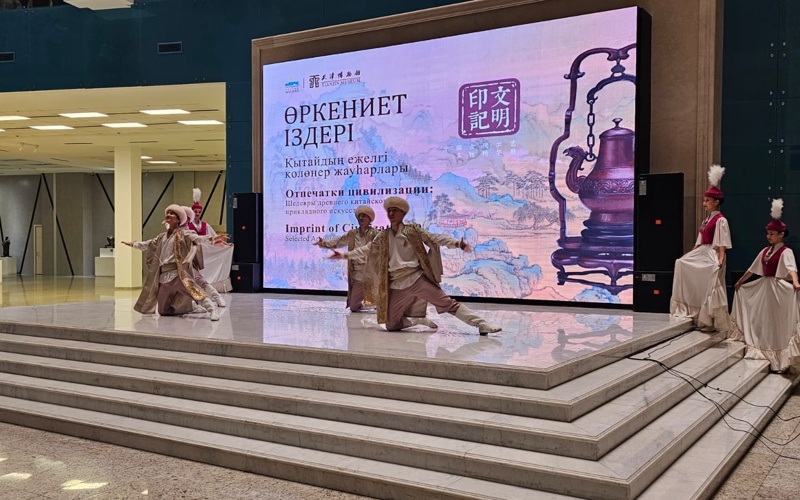 Ұлттық музейде Қытайдың ежелгі қолөнер жауһарлары көрмесі ашылды Ұлттық музейде Қытайдың ежелгі қолөнер жауһарлары көрмесі ашылды