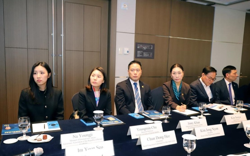 Kazakhstan's Republic Day roundtable held in Seoul Kazakhstan's Republic Day roundtable held in Seoul