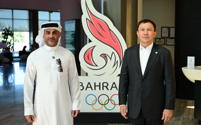 Gennady Golovkin meets with President of Bahrain Boxing Federation