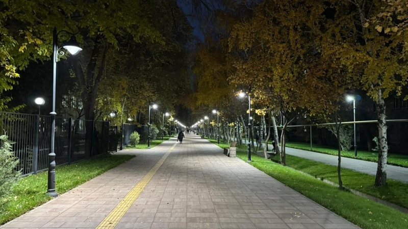 В Жетысуском районе Алматы ко Дню Республики обновили «Арбат»