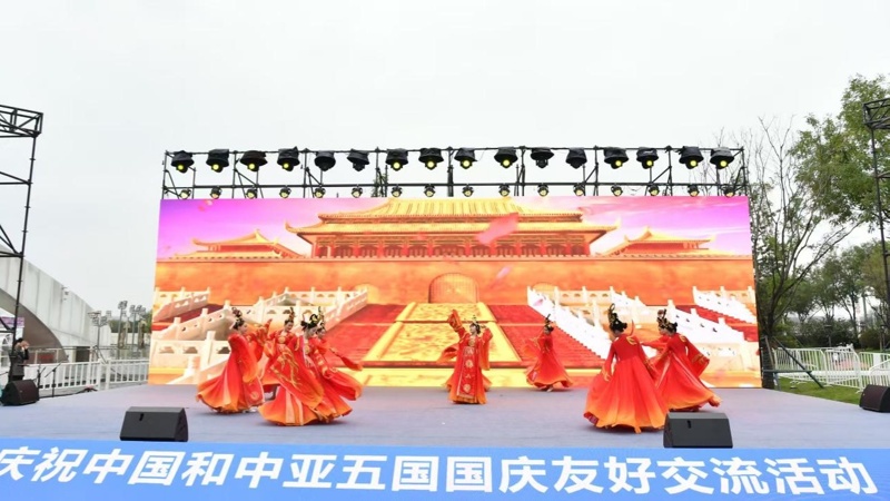 Сиань қаласында Орталық Азия елдері мен Қытайдың ұлттық мерекелері атап өтілді Сиань қаласында Орталық Азия елдері мен Қытайдың ұлттық мерекелері атап өтілді