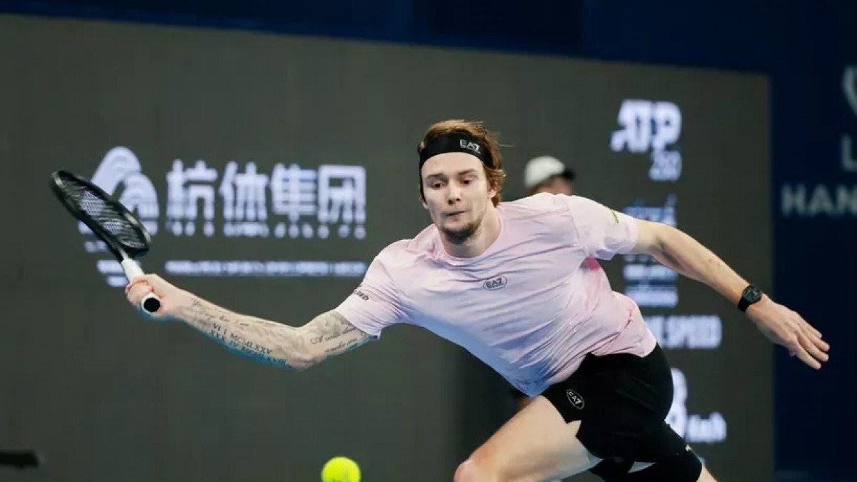 Би ретро порно сағат Болливуд актрисасы Карина Капур порно және фотодағы секс