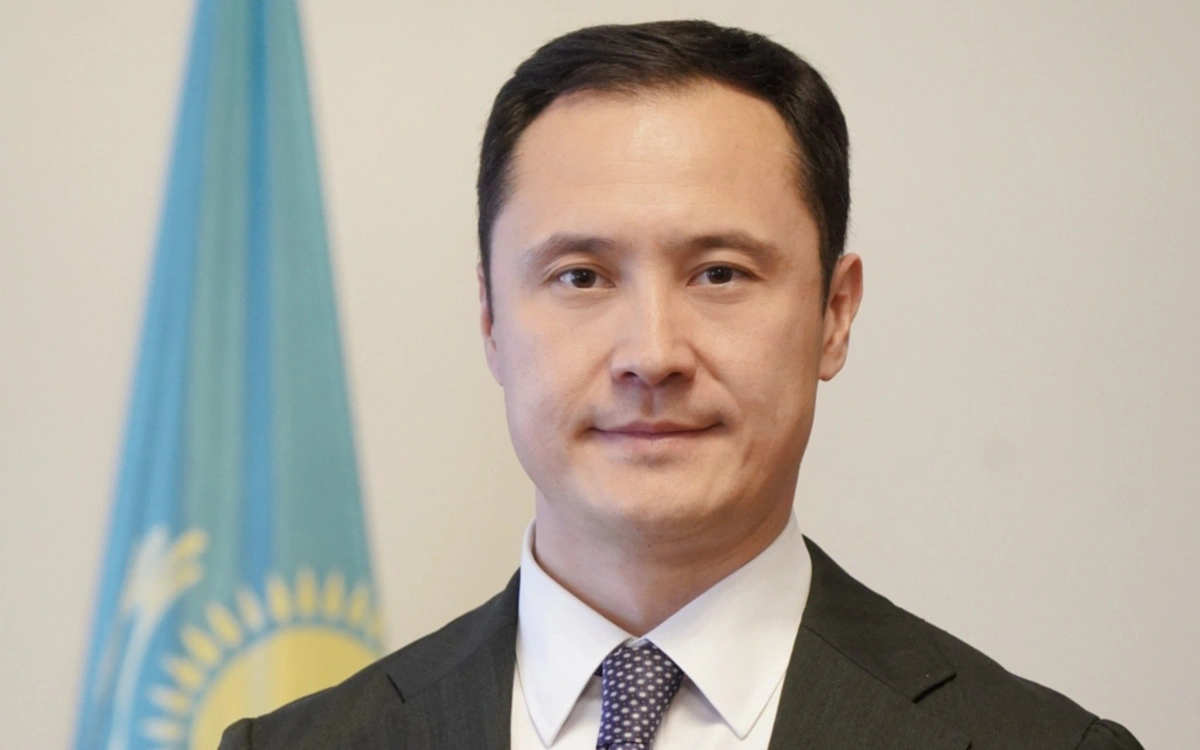 ЖАРКЕШОВ Ернар Серикбаевич