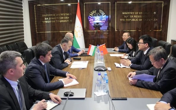 Chinese company expresses interest in constructing solar and wind power plants in Tajikistan