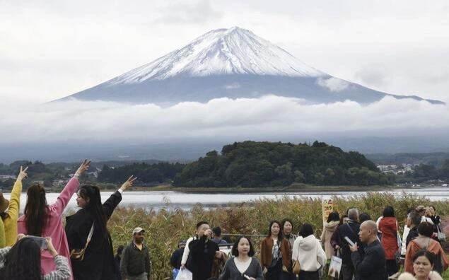 Record 3,623 stranded on mountains in Japan last year