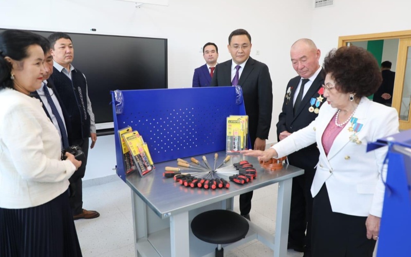 Almatyda Respýblıka kúnine oraı tórt jańa mektep ashyldy