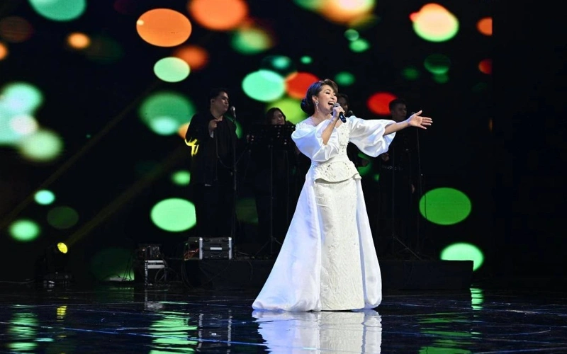 Kazakh President congratulates Tolkyn Zabirova on her artistic anniversary