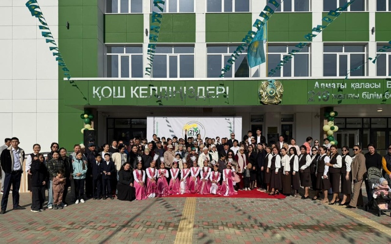 Almatyda Respýblıka kúnine oraı tórt jańa mektep ashyldy