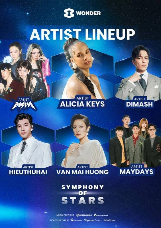 жетілген әйелдердің жалаңаш бөксесі Сүйіскен кезде жыныс мүшесін оған басады