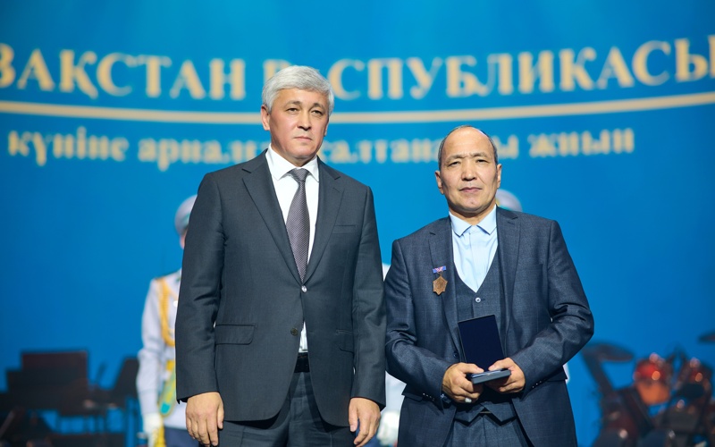Высокая оценка труда: сотрудники Qarmet получили государственные награды кармет