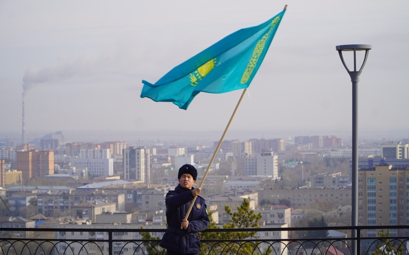 Церемония поднятия Государственного флага прошла в Кокшетау а