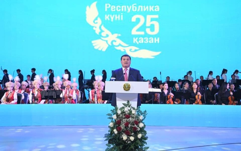 Qyzylorda oblysynda Respýblıka kúnine arnalǵan merekelik saltanatty shara ótti