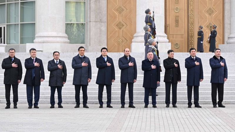  Президент Мемлекеттік ту көтеру рәсіміне қатысты 