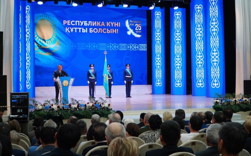 50-den astam aqmolalyq memlekettik nagradamen marapattaldy. 50-den astam aqmolalyq memlekettik nagradamen marapattaldy.