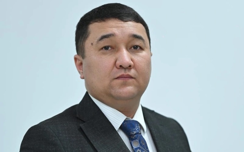 Орынбасар Мухитов   п