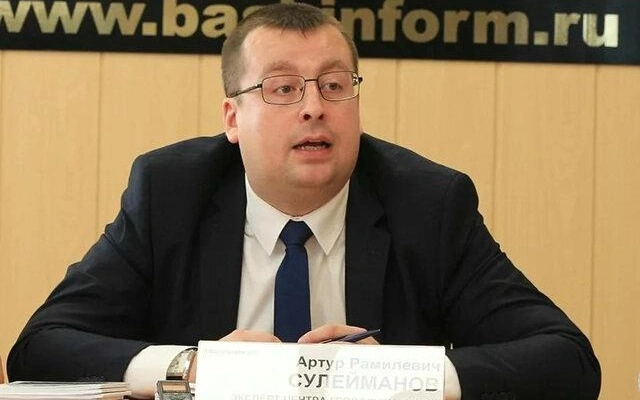 Toqaev ustanǵan baǵdar Egemendik deklaratsııasyndaǵy ıdeıalardy baıandy etýge baǵyttalǵan — Bashqurt saıasattanýshysy