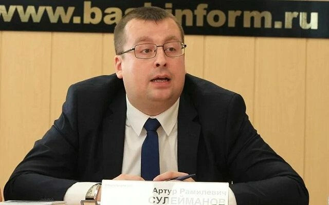 Артур Сулейманов