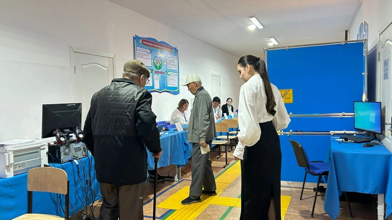 Aqtóbede túrli deńgeıdegi máslıhattardyń saılaýy ótip jatyr