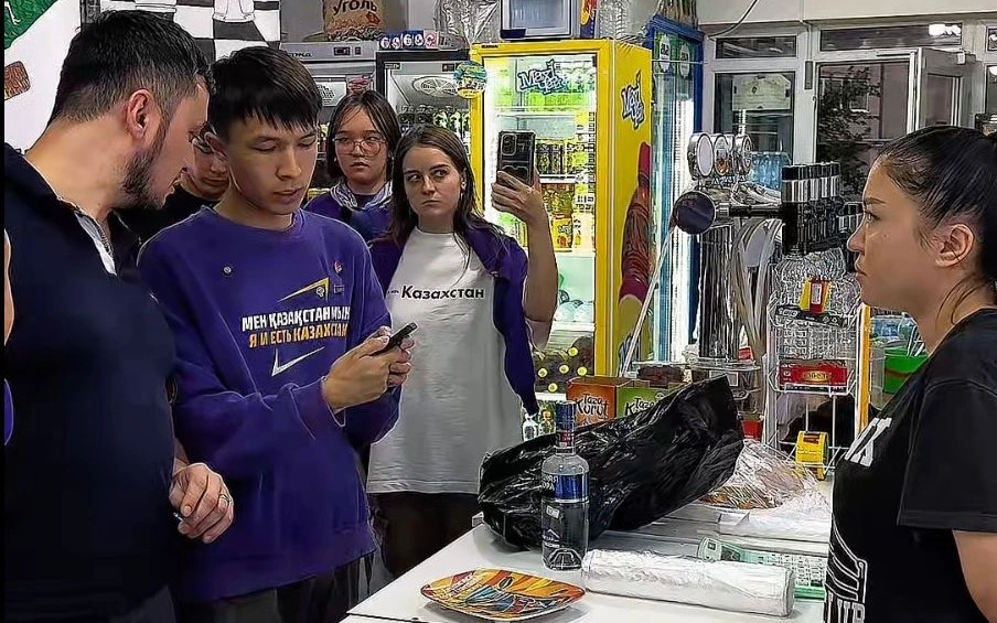 Біздің аналар белбеуі порно