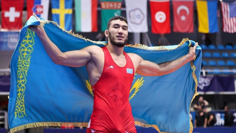 Вольник Ризабек Айтмухан стал бронзовым призером молодежного чемпионата мира