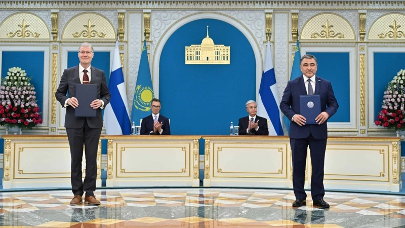 Aleksandr Stýbbtyń elimizge resmı sapary aıasynda 15 qujatqa qol qoıyldy