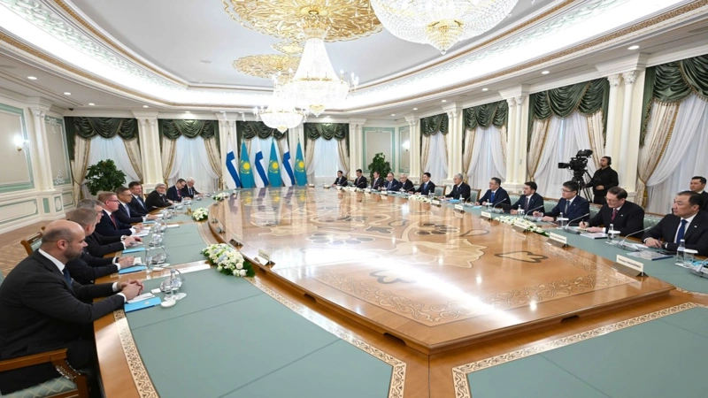 Президенты Казахстана и Финляндии продолжили переговоры с участием делегаций двух стран