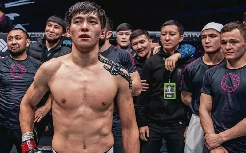 Казахстан лишился одного бойца в UFC