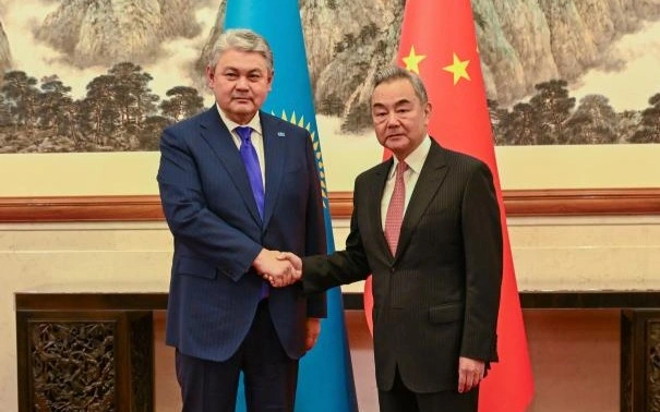 Қазақстан мен Қытай сыртқы істер министрлері