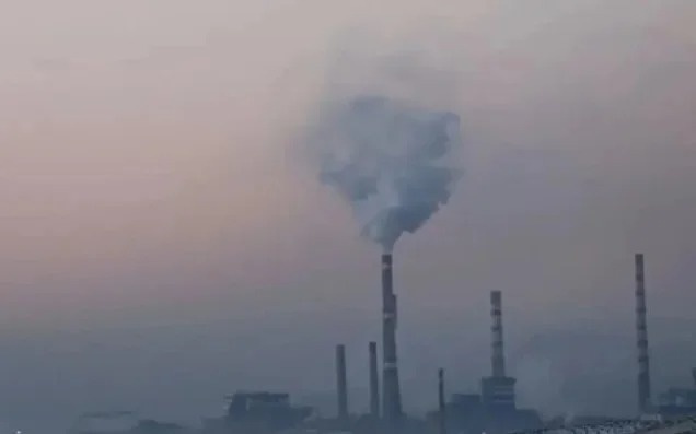 Өскемен көшелерін неге түтін басып тұр - «Қазгидромет» өкілі жауап берді