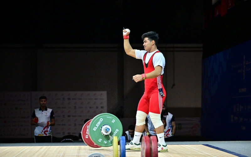 Ауыр атлет Нұржан Жұмабай Азия рекордын жаңартып, жасөспірімдер Азиадасында жеңімпаз атанды