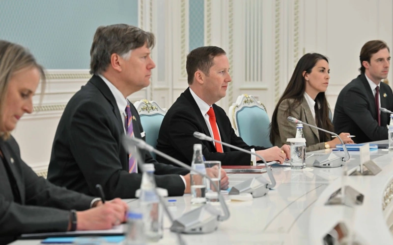 Президент ханым лесбияндық проза оқыды Президент ханым лесбияндық проза оқыды