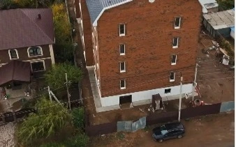Скандальная новостройка в Уральске