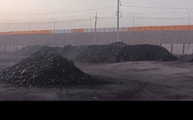 Ажиотажа на тупиках нет из-за теплой погоды и мелкого угля – акмолинские предприниматели уголь