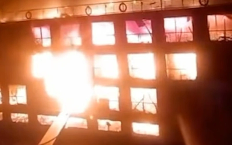 Пожар на лайнере