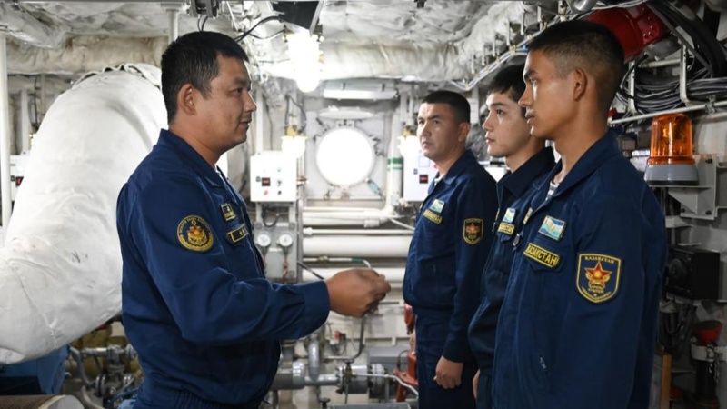 Қазақстан Әскери-теңіз күштерінің кемелері қысқы кезеңге дайын Қазақстан Әскери-теңіз күштерінің кемелері қысқы кезеңге дайын