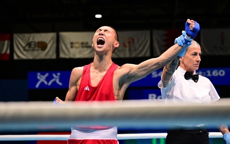 Doszhan Zhumakan brings Kazakhstan its 2nd boxing gold at Asian Youth Games