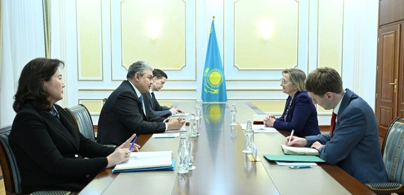 Kazakh Foreign Minister receives British Ambassador