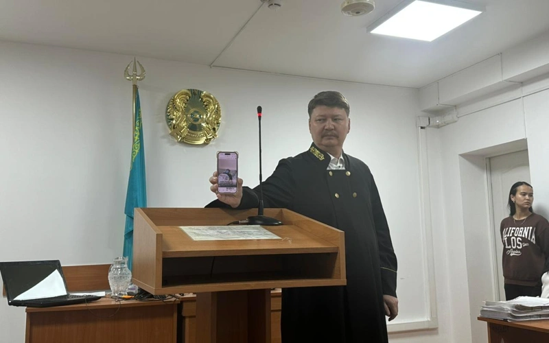 Орыс әйел аузына спермы сұрайды