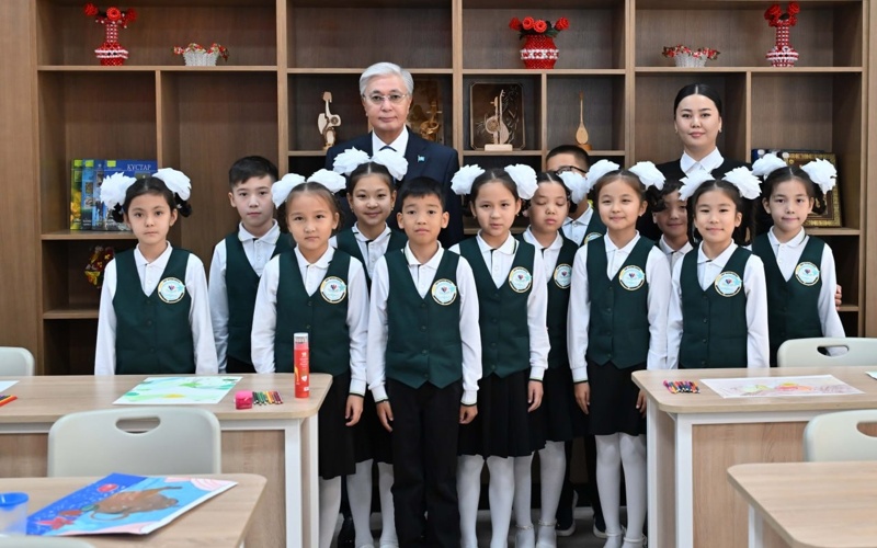 President surveys Syr Zhuldyzdary creative and innovative academy President surveys Syr Zhuldyzdary creative and innovative academy